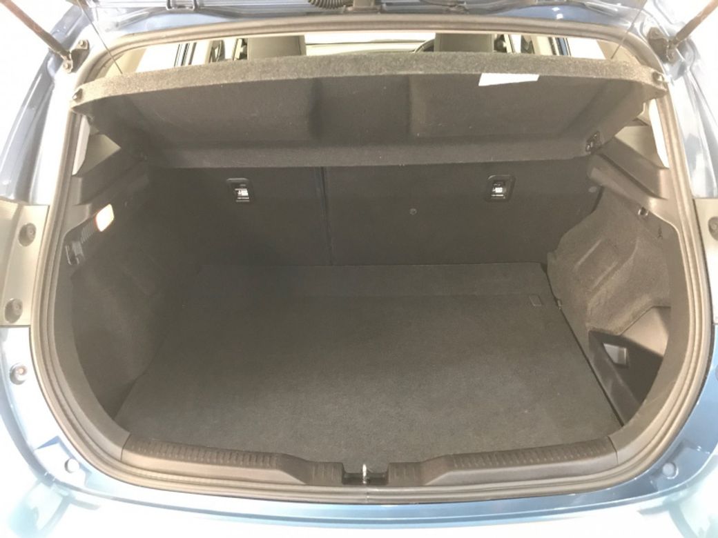 2016 Toyota Auris
