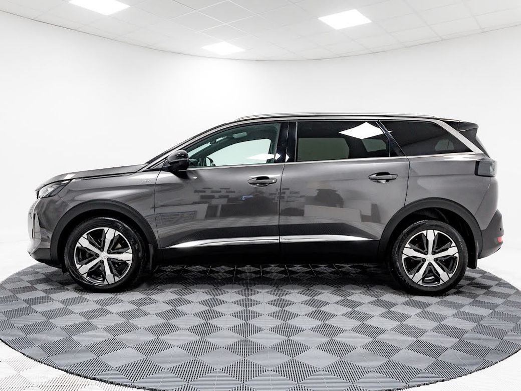2023 Peugeot 5008