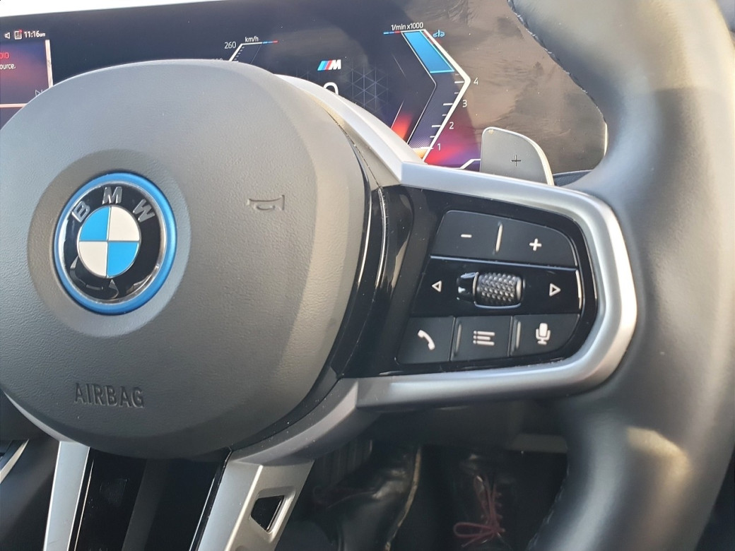 2025 BMW 330