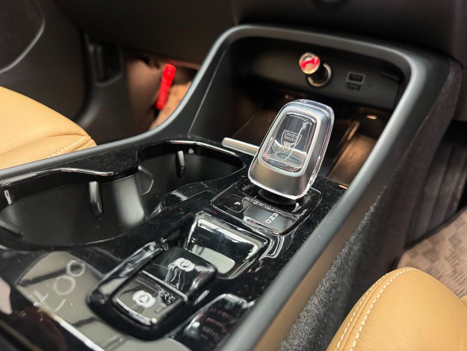2022 Volvo XC40