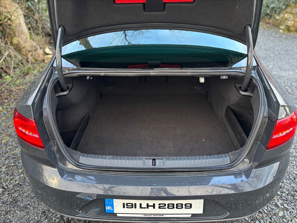 2019 Volkswagen Passat