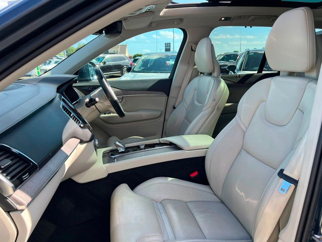 2021 Volvo XC90