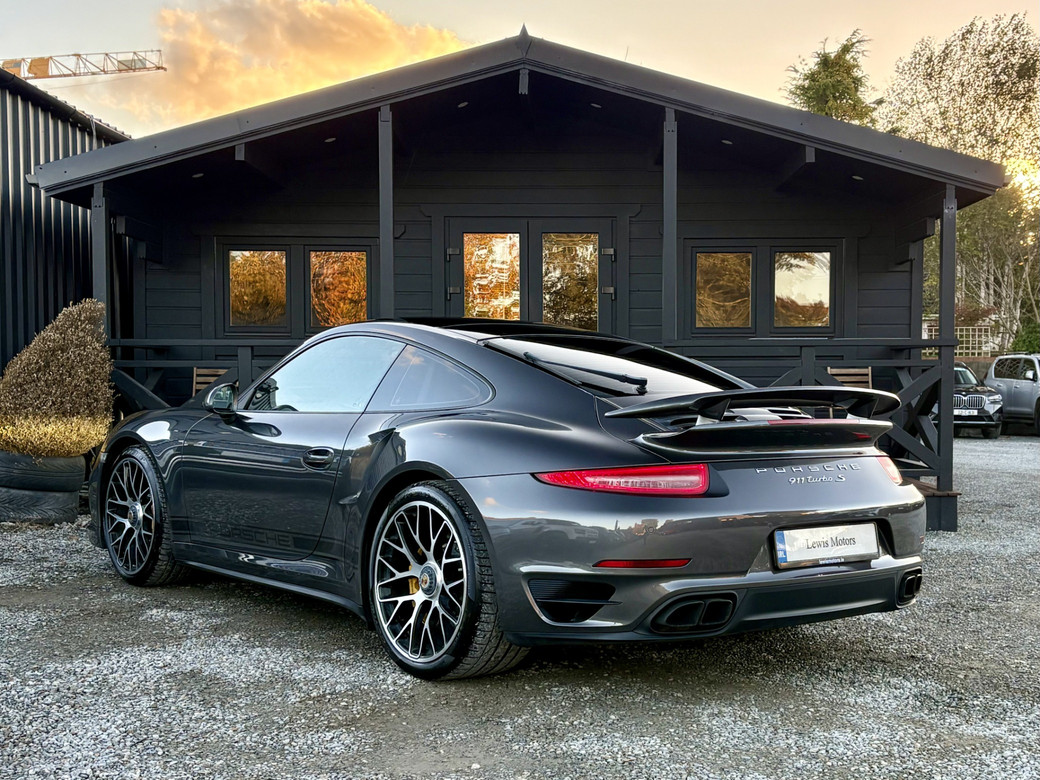 2015 Porsche 911
