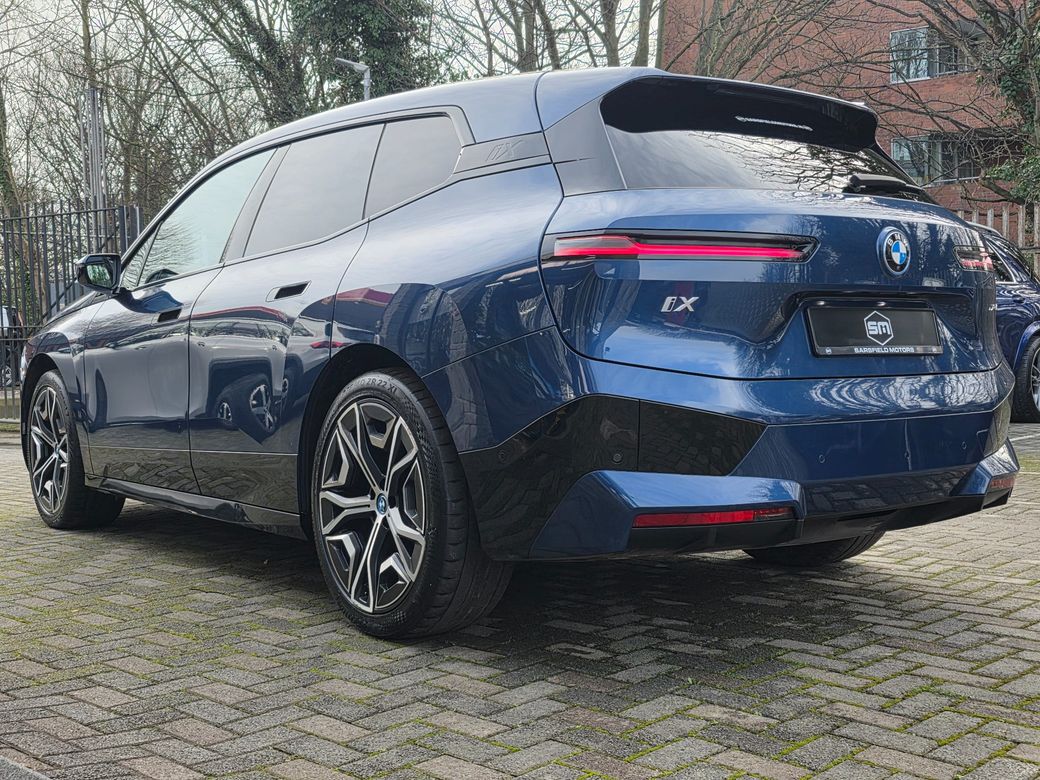 2023 BMW iX
