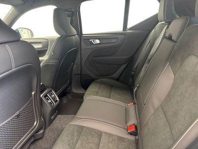 2026 Volvo EX40
