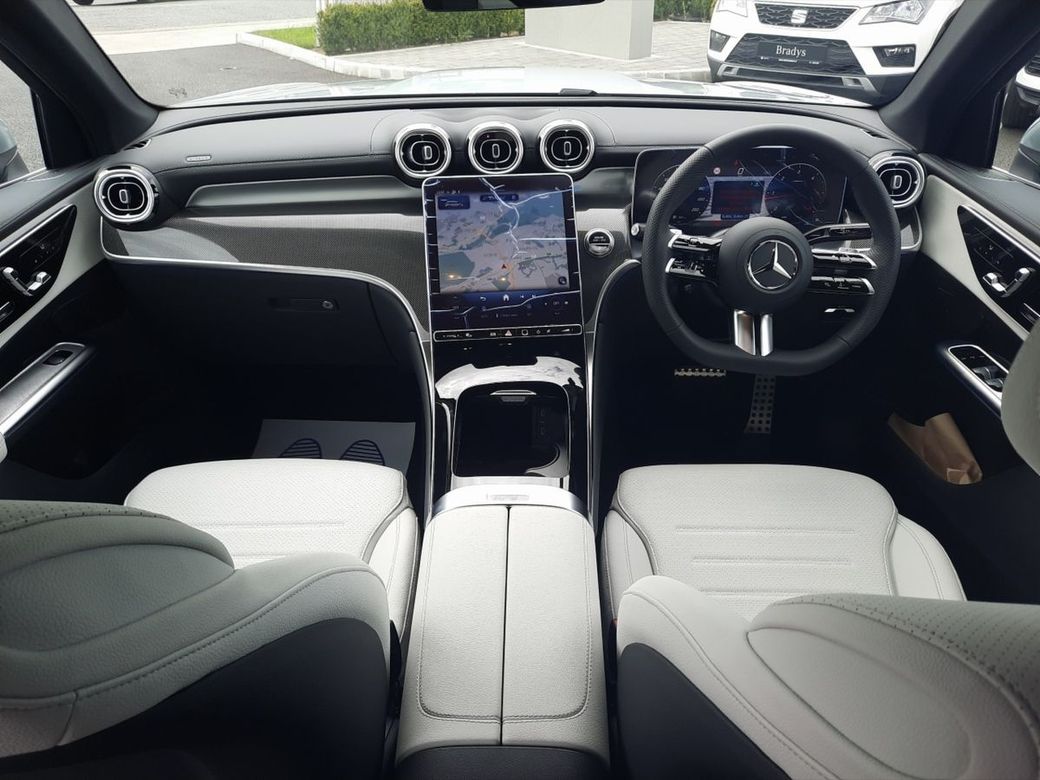 2025 Mercedes-Benz GLC Class