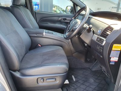 2017 Toyota Estima