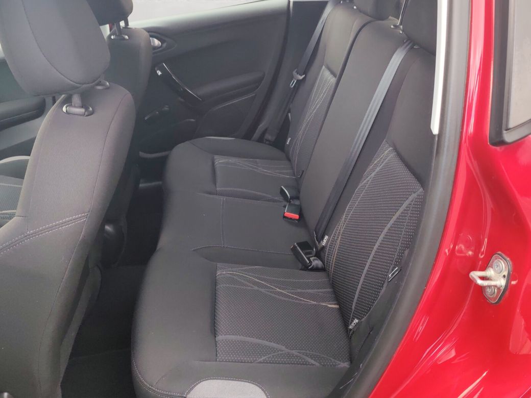 2015 Peugeot 208