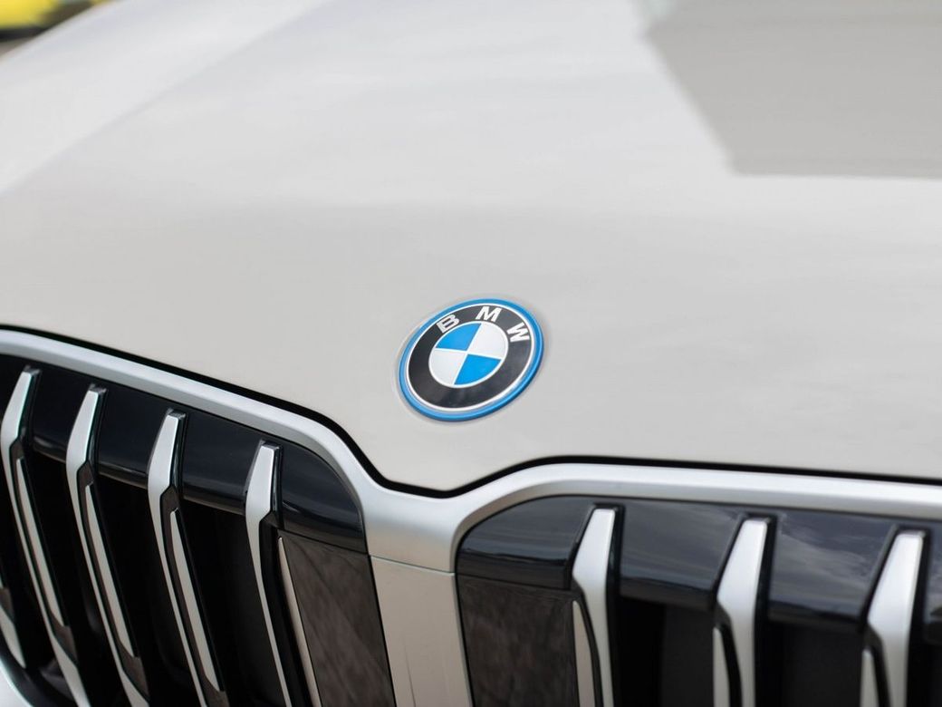 2025 BMW X1
