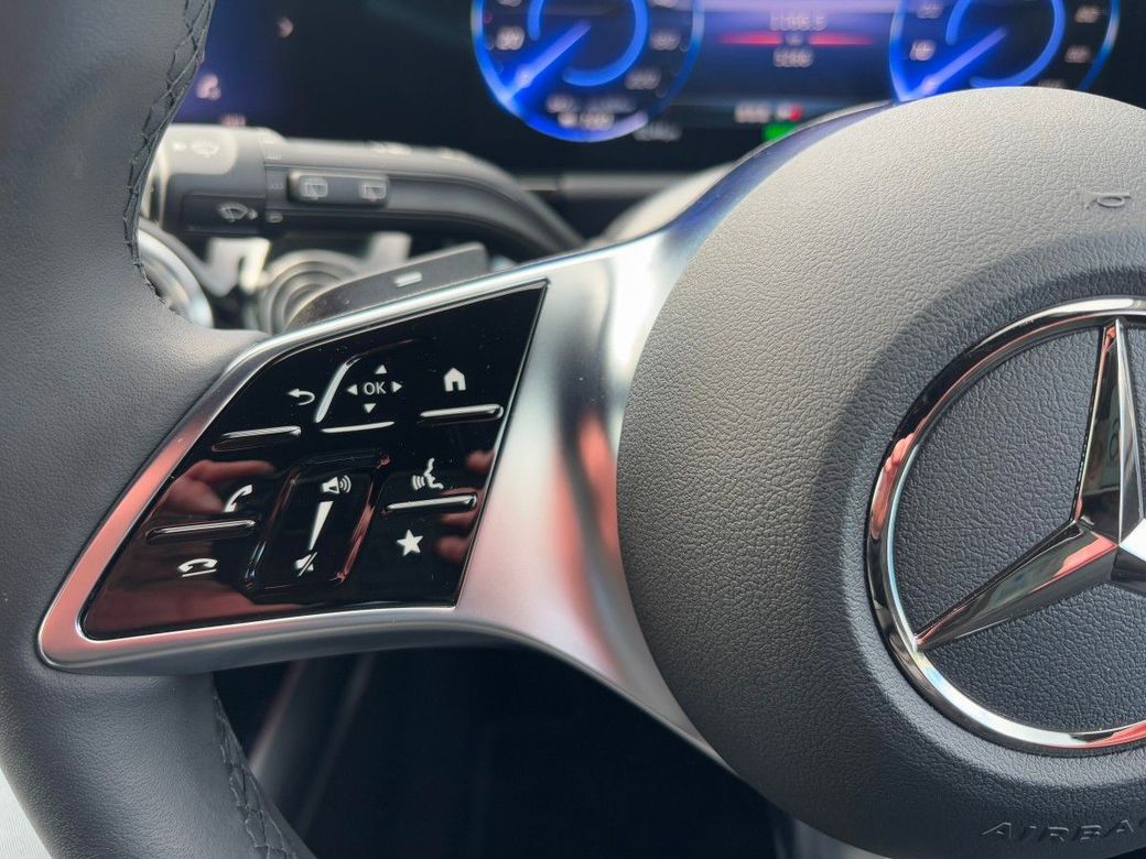 2025 Mercedes-Benz EQA