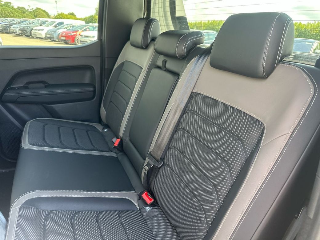 2025 Volkswagen Amarok