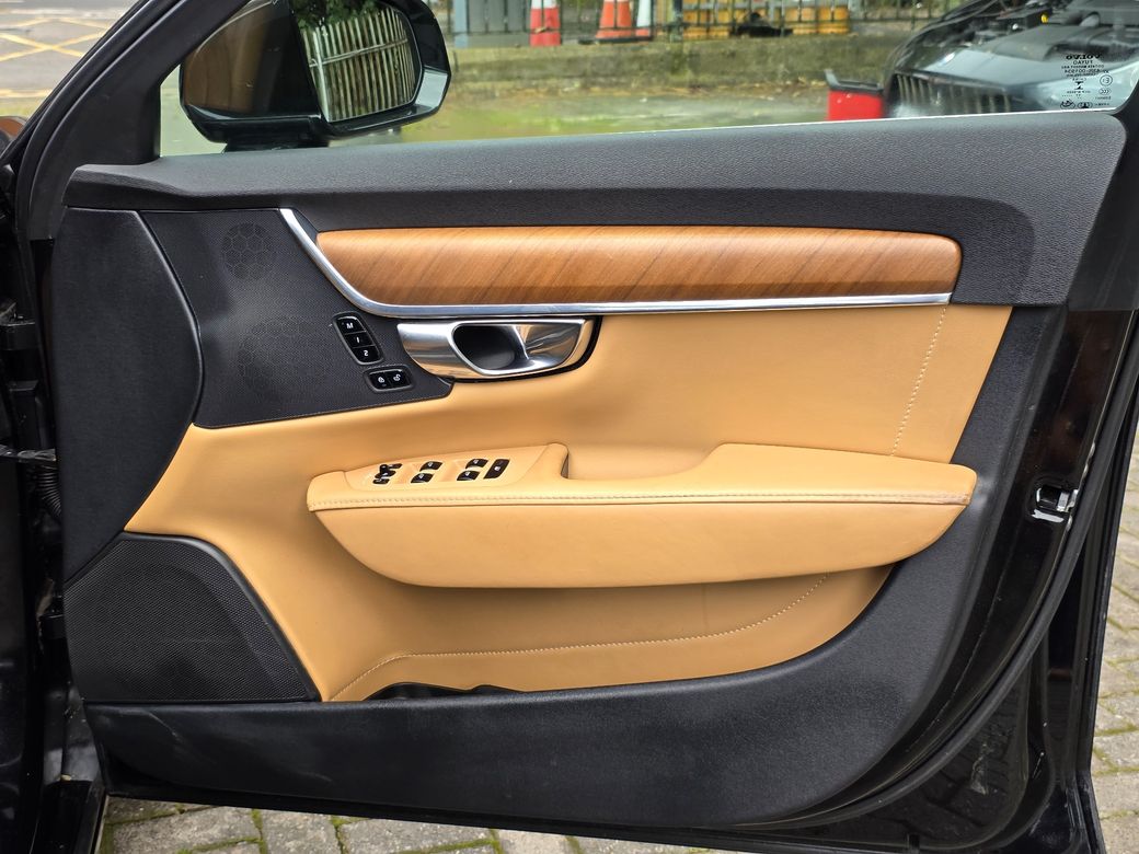 2019 Volvo S90