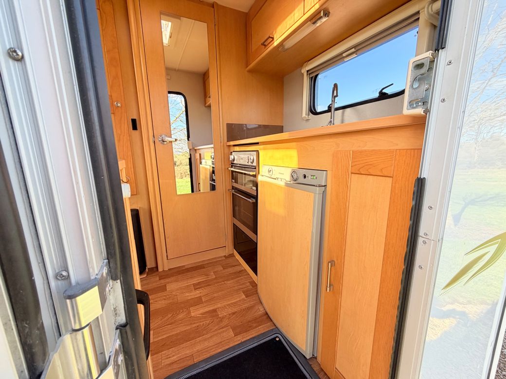 2010 ELDDIS PRESTIGE 115 R.H.D LOW PROFILE 
