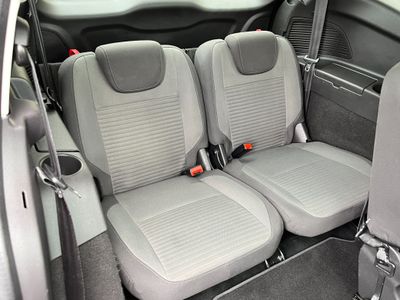 2018 Ford Grand C-Max