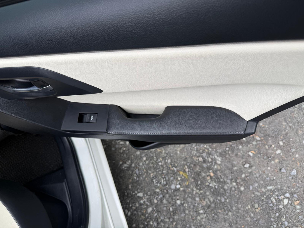 2017 Toyota Auris