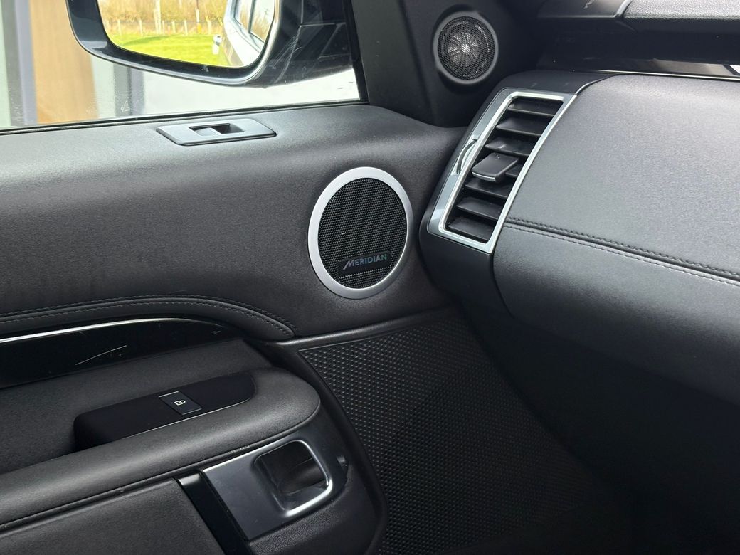 2024 Land Rover Discovery