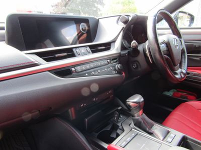 2020 Lexus ES 300h
