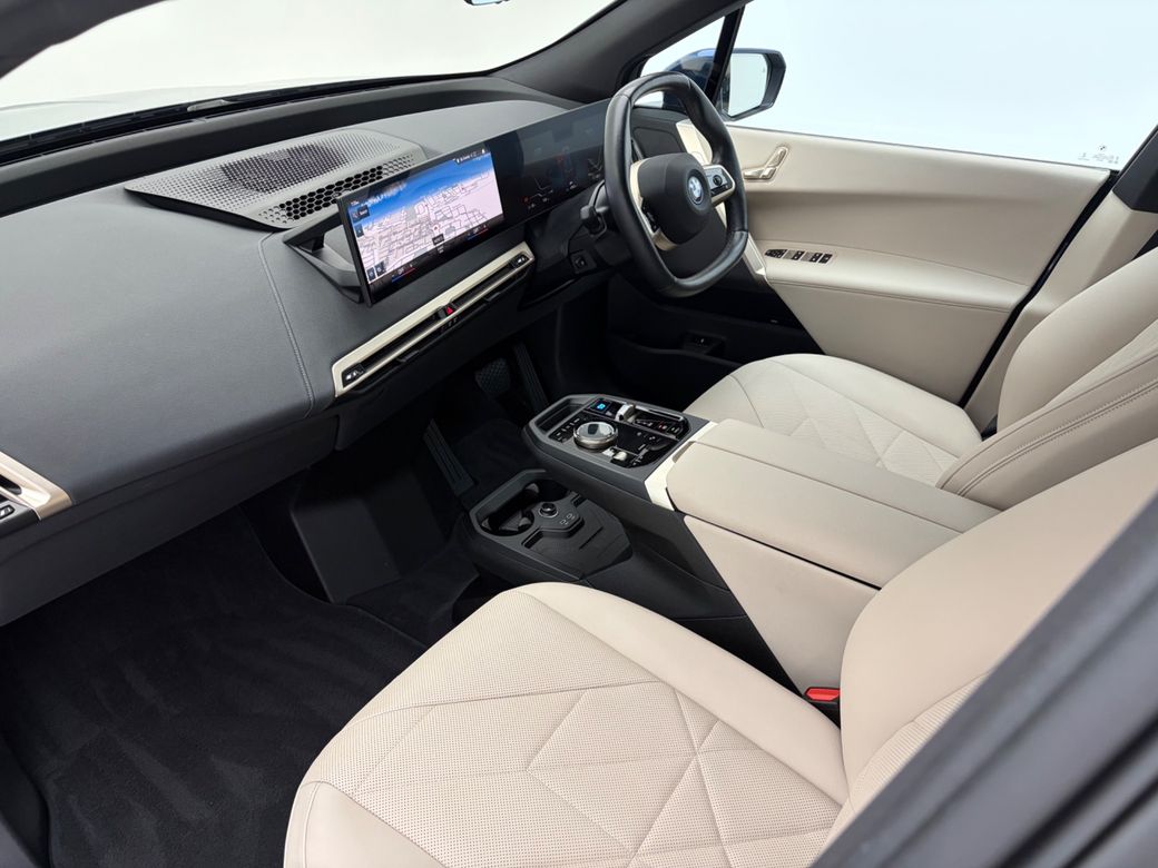 2023 BMW iX