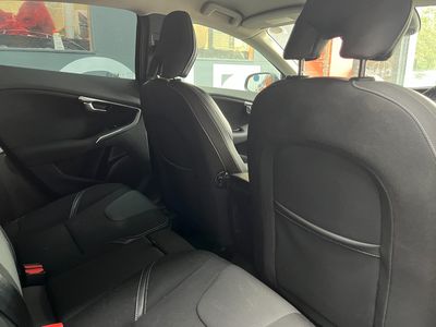 2016 Volvo V40