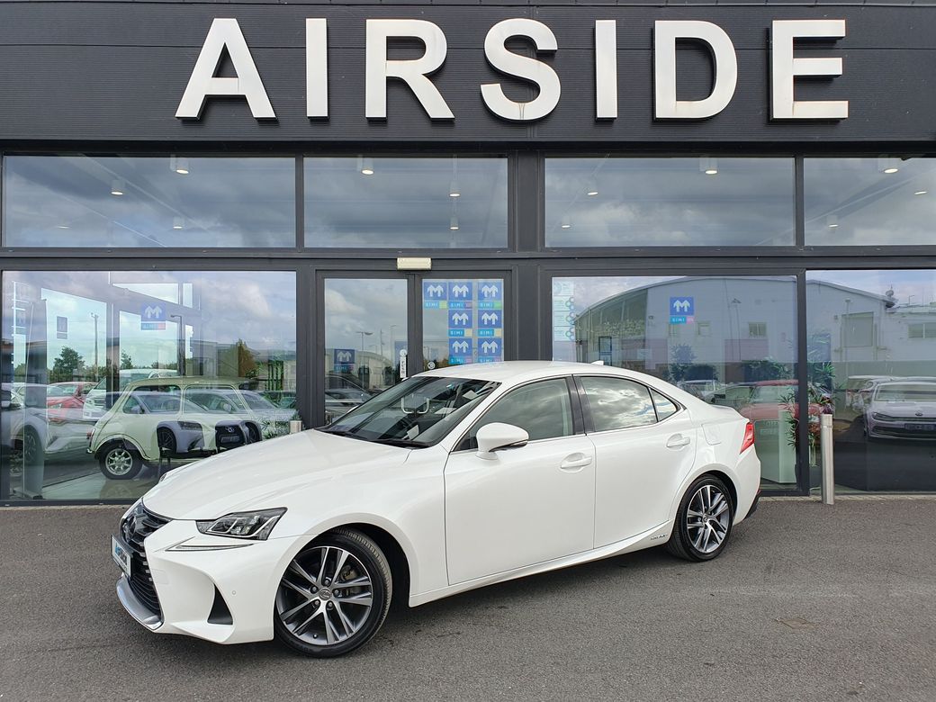 2018 Lexus IS 300h