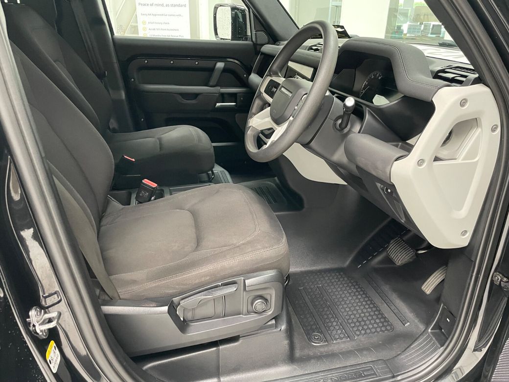 2023 Land Rover Defender