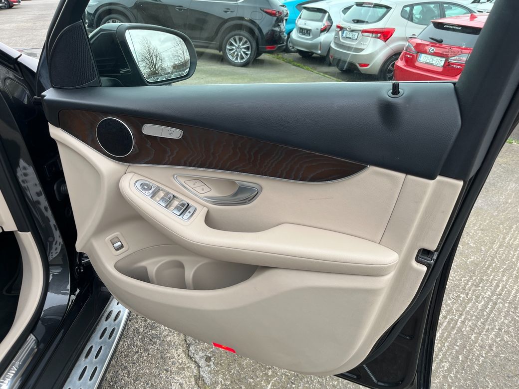 2021 Mercedes-Benz GLC Class