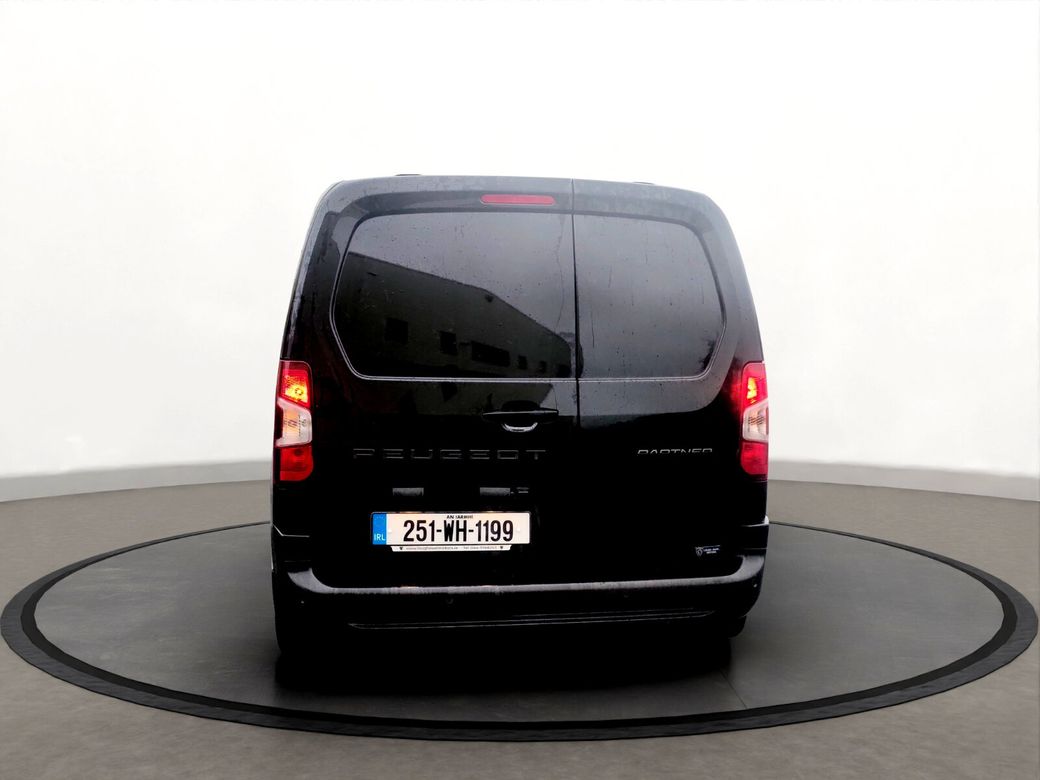 2025 Peugeot Partner