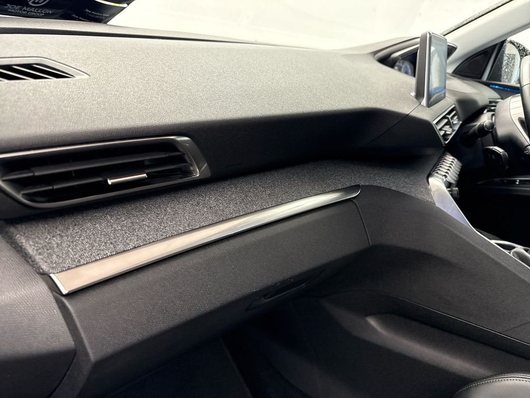 2020 Peugeot 5008