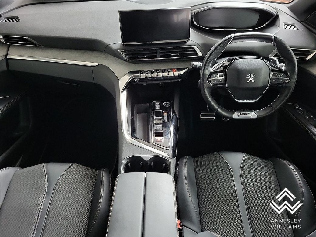 2023 Peugeot 5008