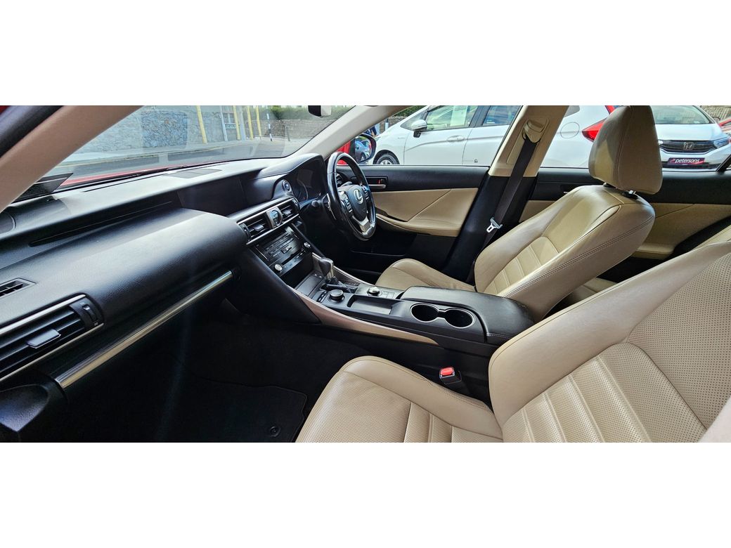 2017 Lexus IS