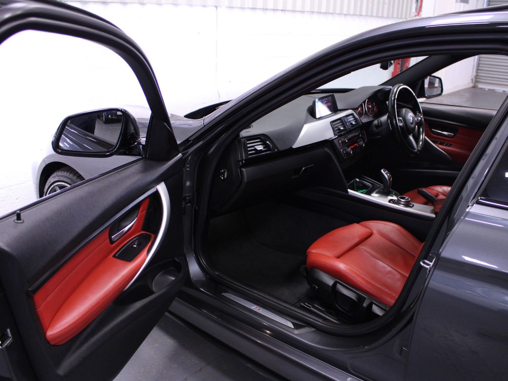 2015 BMW 320