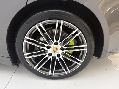 2016 Porsche Panamera