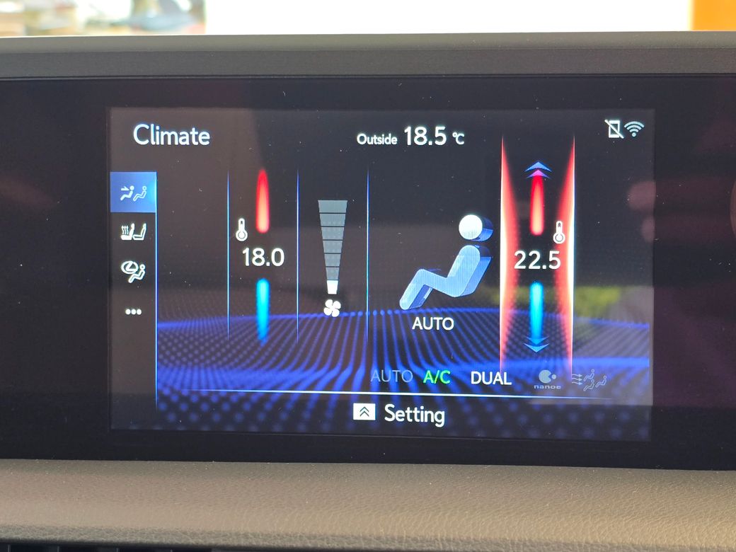 2019 Lexus ES 300h