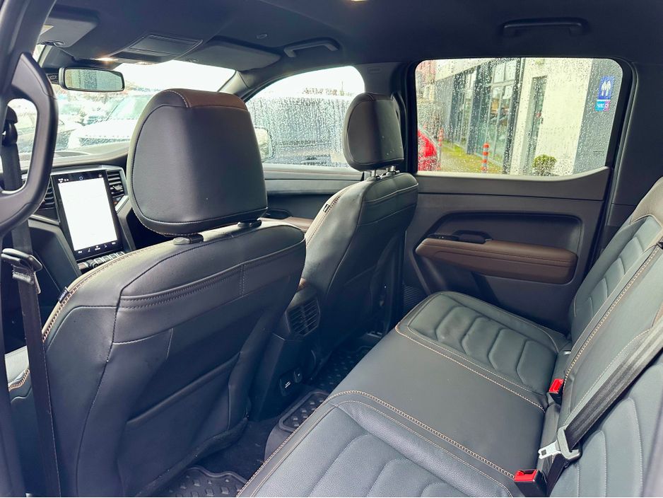 2025 Volkswagen Amarok