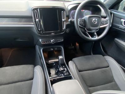 2023 Volvo XC40
