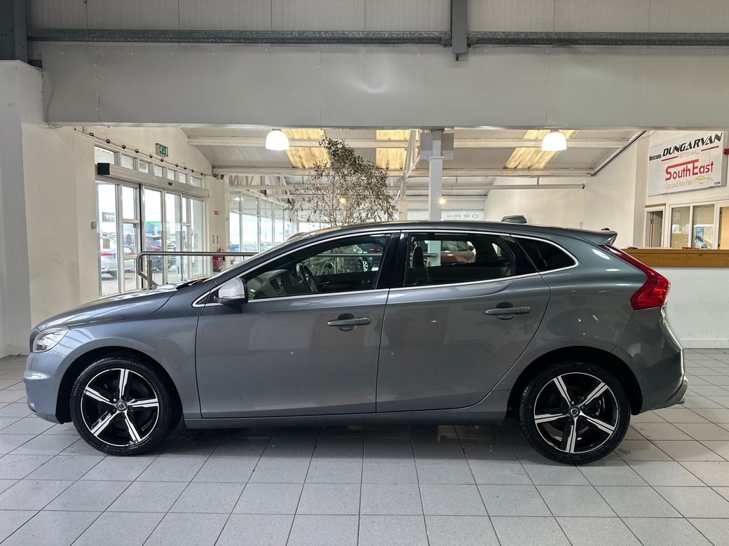 2016 Volvo V40