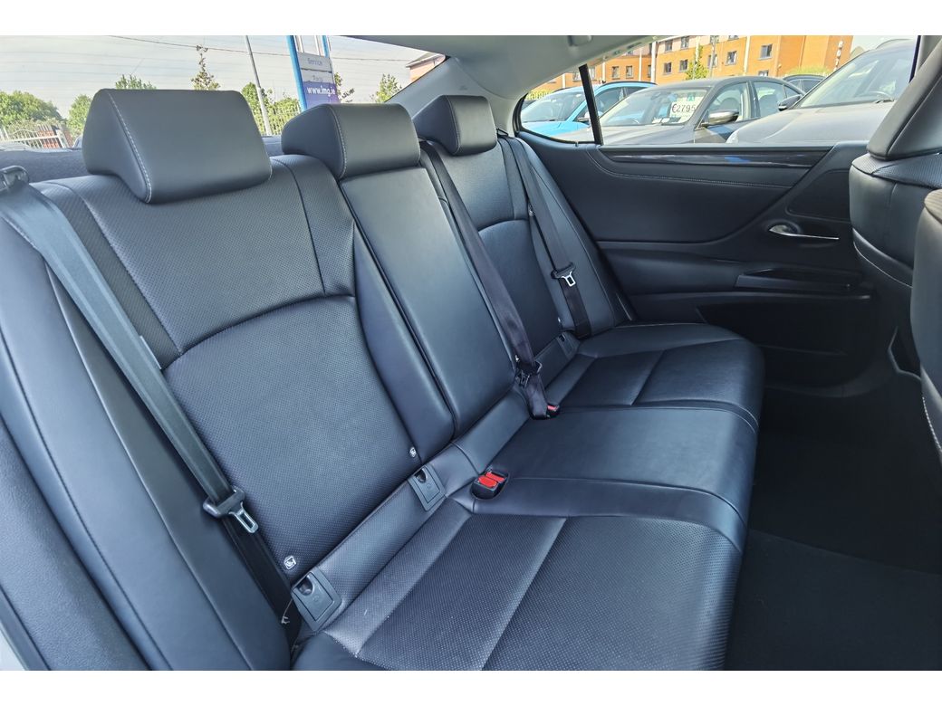 2020 Lexus ES 300h