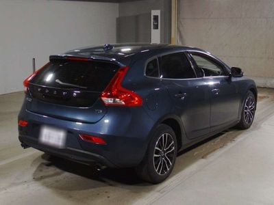 2019 Volvo V40