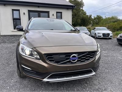 2016 Volvo V60 Cross Country