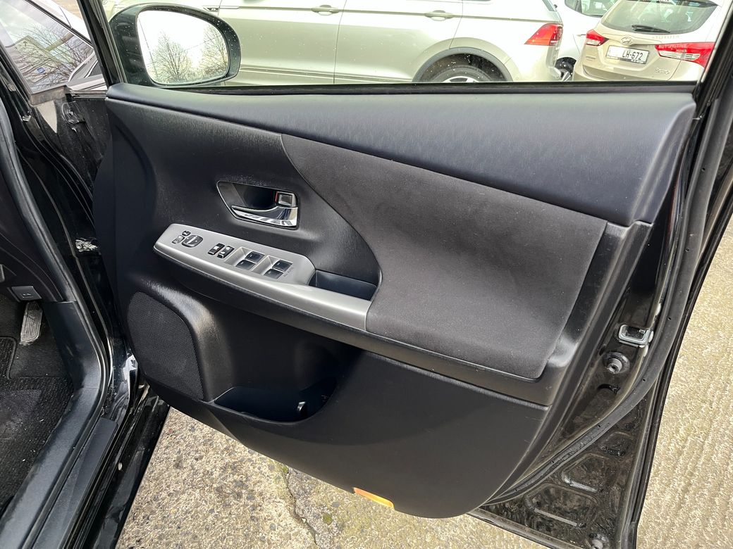 2018 Toyota Prius Alpha