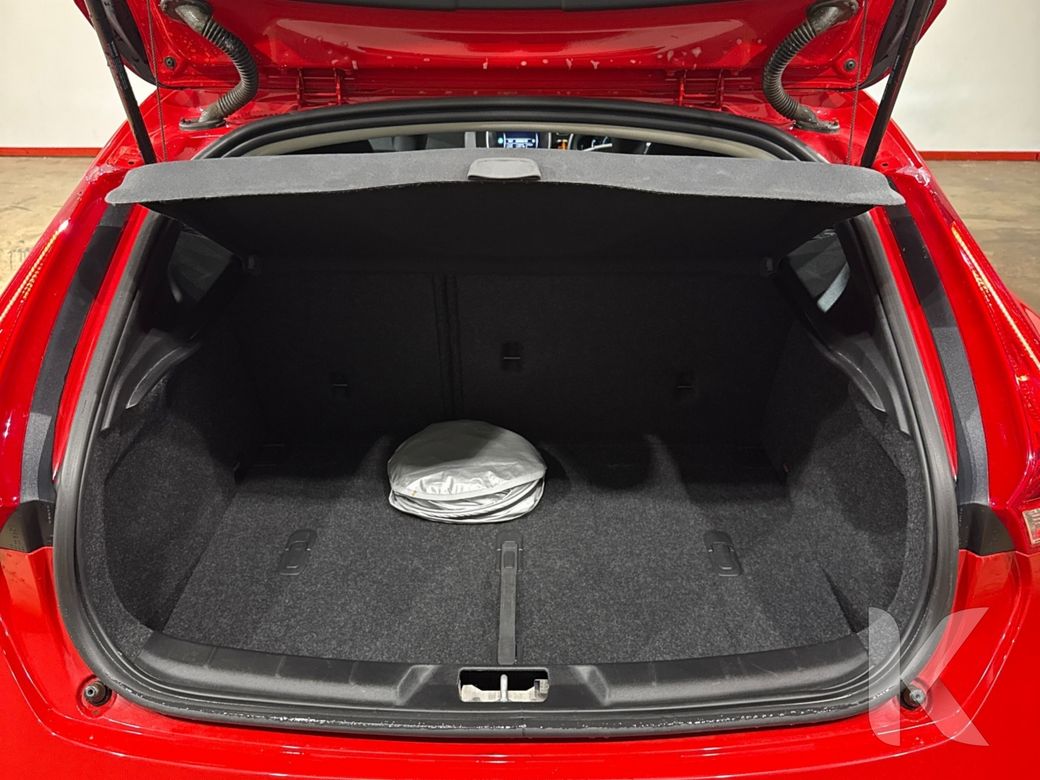 2019 Volvo V40