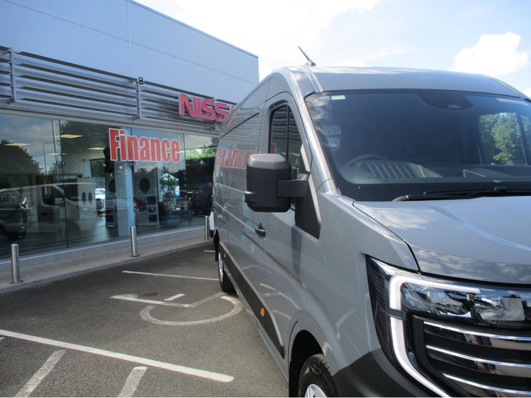 2025 Nissan Interstar