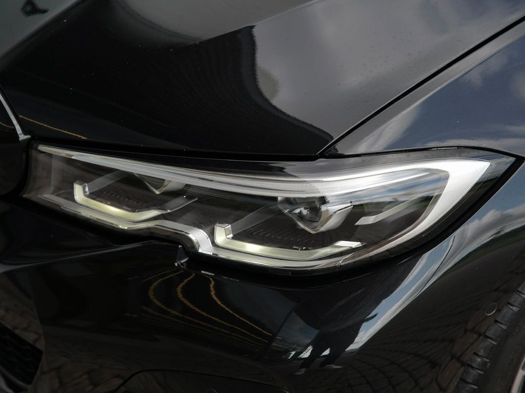 2022 BMW 330