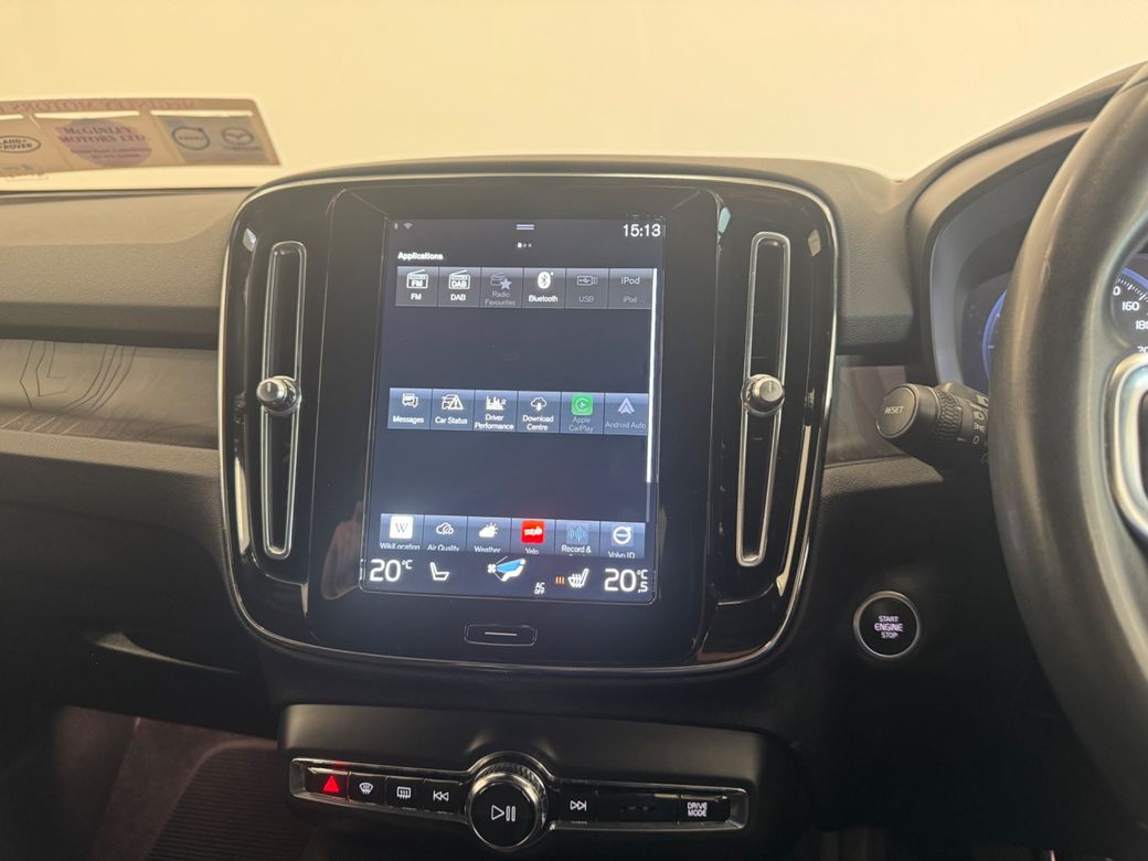 2022 Volvo XC40