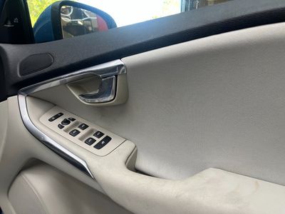 2016 Volvo V40
