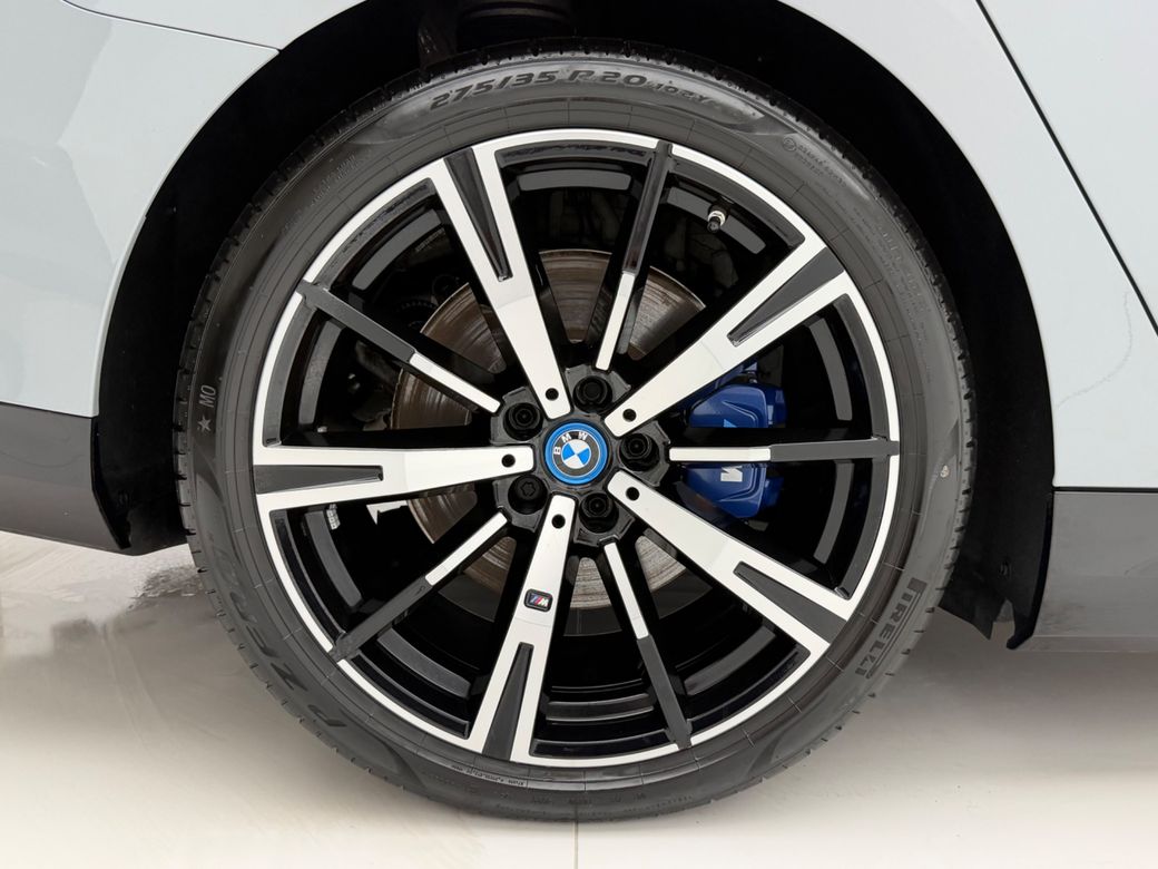 2024 BMW i5