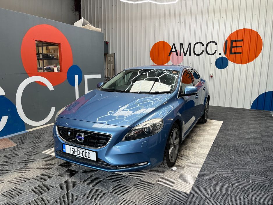 2015 Volvo V40