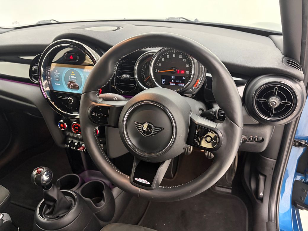 2022 Mini Hatch