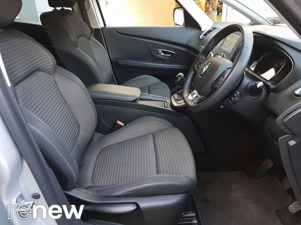 2020 Renault Grand Scenic