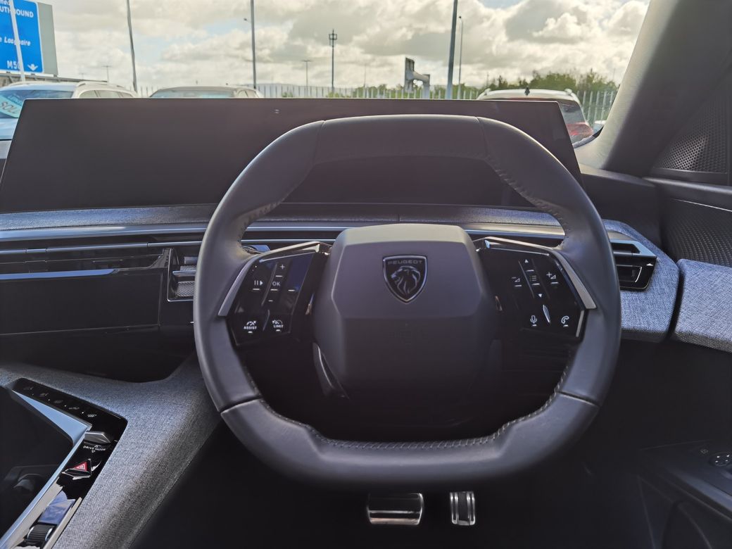 2025 Peugeot 5008